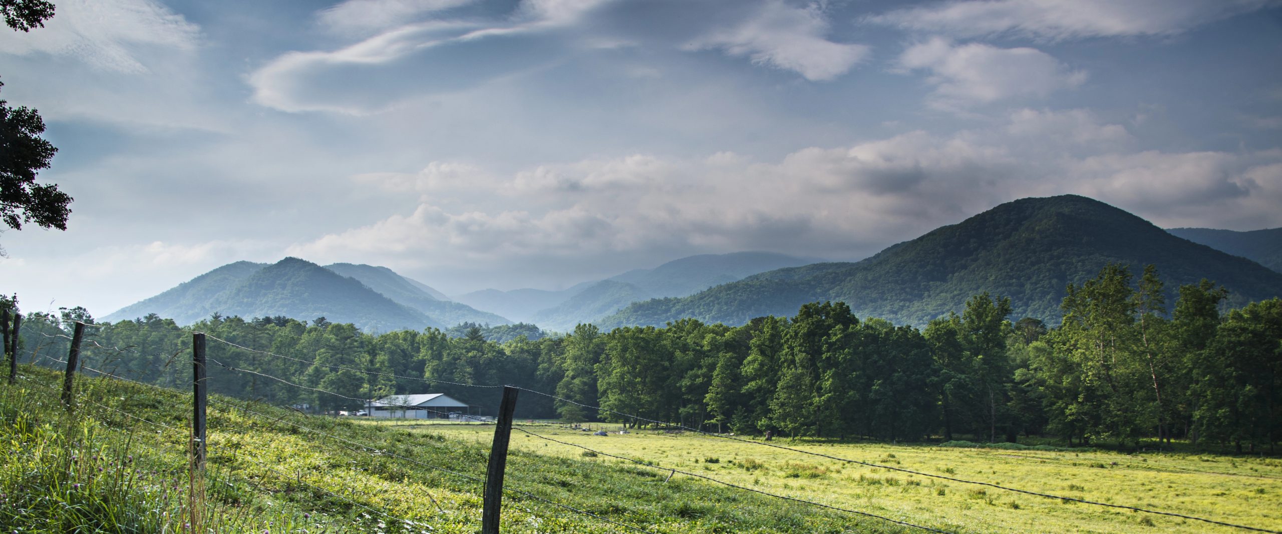tennessee-cades-cove-40114965 Cades Cove