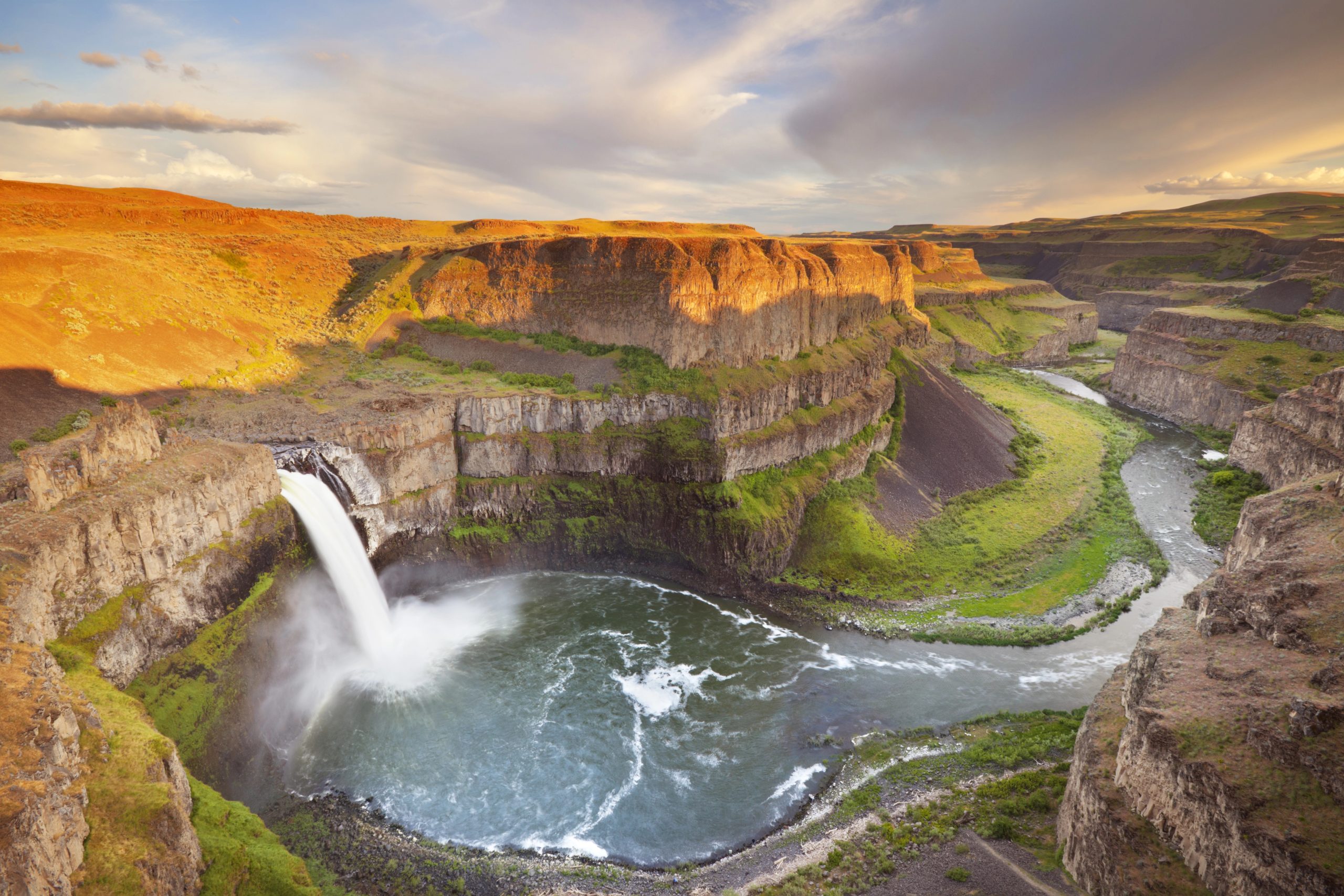 washington-palouse-falls-state-park-169508396 Palouse Falls State Park